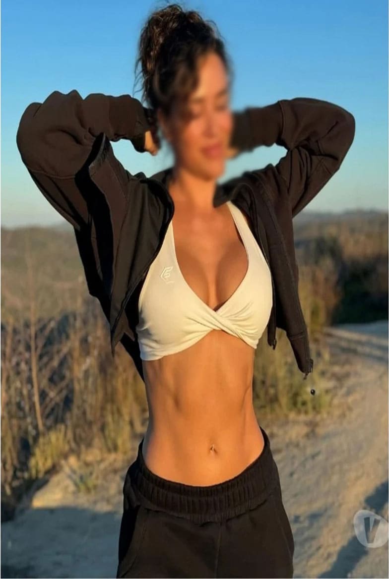 kolkata escort model smiling in elegant dress