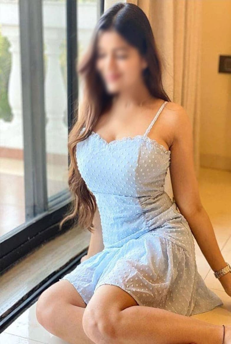 Elegant kolkata escort companion for events